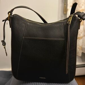 NWOT Fossil Crossbody Bag (Never been used but tags were removed)